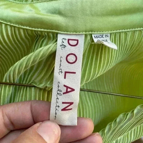 Anthropologie DOLAN women’s Lettuce-Hem Buttondown Top green sz S preloved - Picture 8 of 9